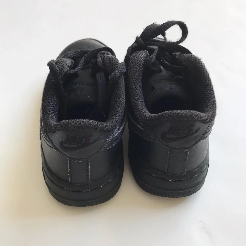 Nike black Air Force 1 EUC size 9